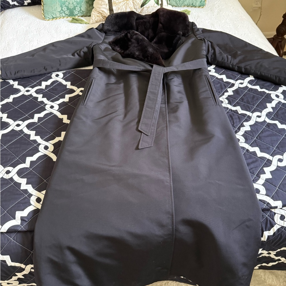 Women's silk black raincoat w/detachable Nutra fur(real)lining w/snaps & belt